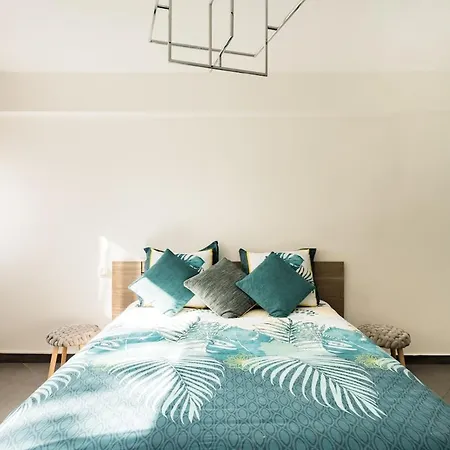 Air Conditioned Apartment, 3 Min Walk To The Beaches, Garage Антіб