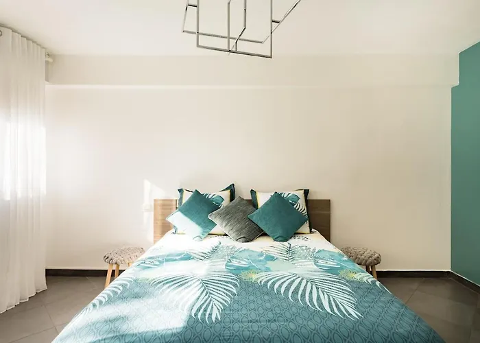 Air Conditioned Apartment, 3 Min Walk To The Beaches, Garage Антіб