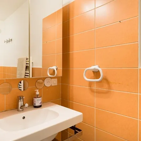 Daire Air Conditioned Apartment, 3 Min Walk To The Beaches, Garage *