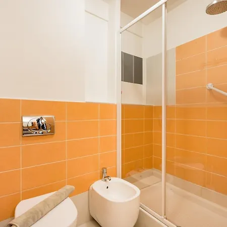 Apartamento Air Conditioned Apartment, 3 Min Walk To The Beaches, Garage