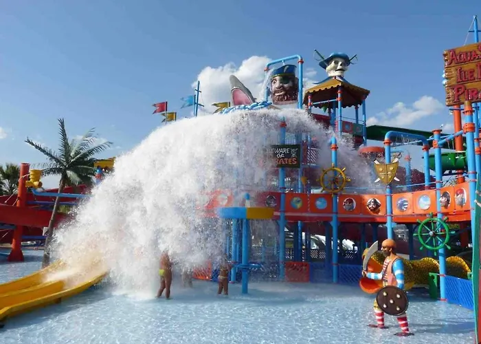 Air Conditioned Apartment, 3 Min Walk To The Beaches, Garage *